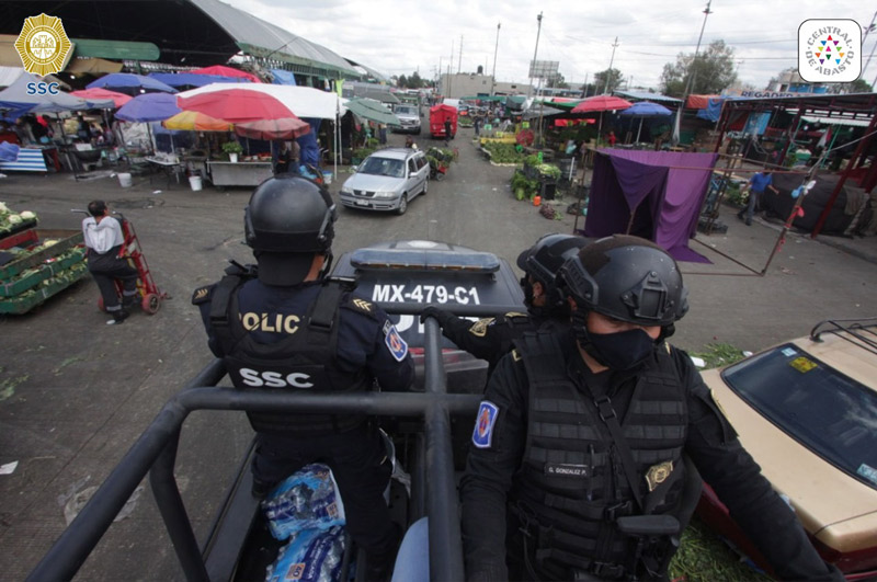 Comprometida con los comerciantes y compradores en la ceda, la SSC sumó a las labores de seguridad 120 efectivos policiales