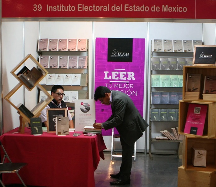 Participa IEEM en la feria internacional del libro del estado de México