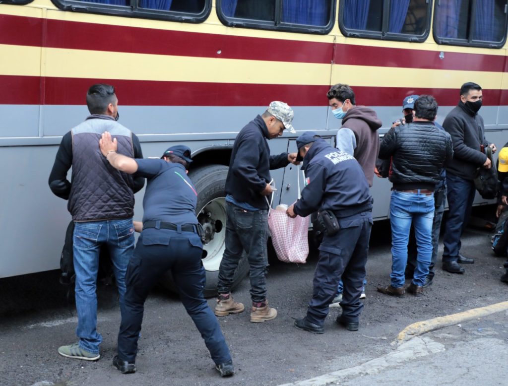 Refuerza policía de Naucalpan operativos de transporte público