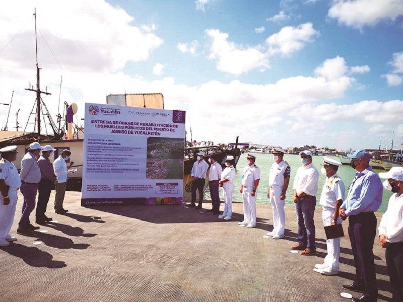 La Coordinadora General de Puertos y Marina Mercante entrega obras en el Puerto de Yucalpetén, Yucatán
