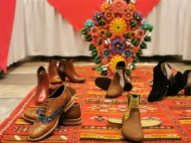 Innovan jóvenes artesanos de San Mateo Atenco en línea de calzado