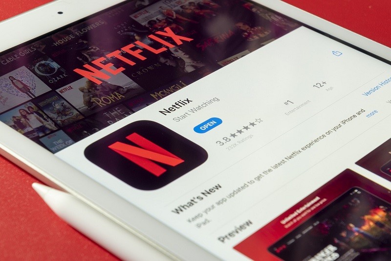 Netflix en Rusia debe transmitir canales del gobierno