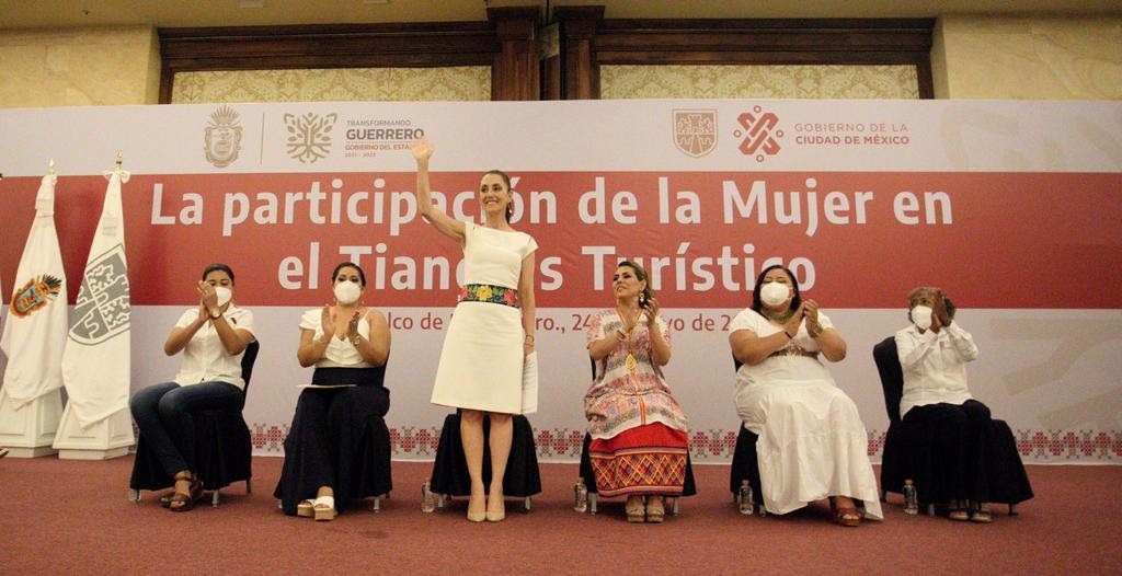 Jefa de gobierno Claudia Sheinbaum Pardo; durante foro “La participación de la mujer en el tianguis turístico” en Acapulco, Guerrero.