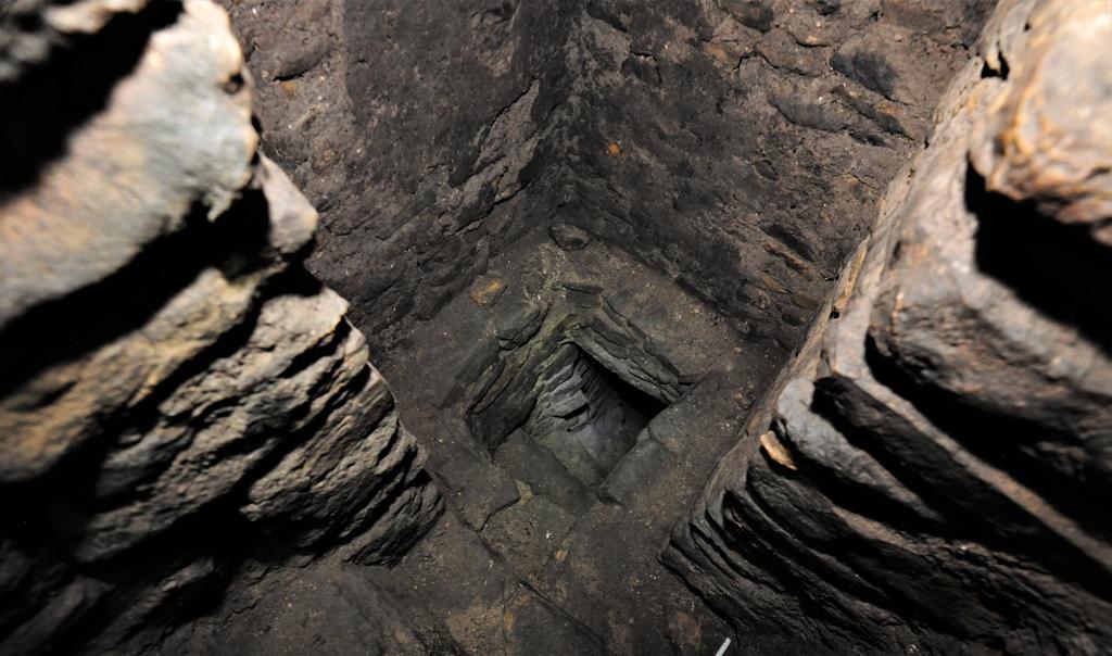 En Toniná, Chiapas, una cripta prehispánica revela ritos de cremación de sus gobernantes