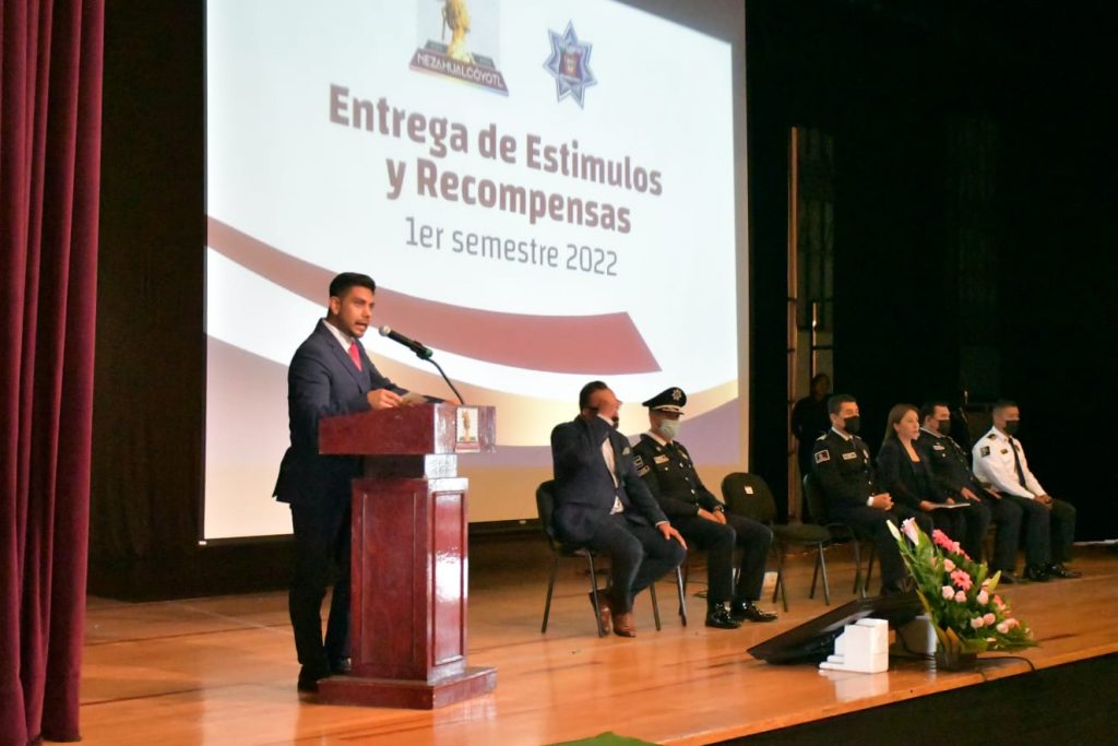 Entregan estímulo económico a la labor policial a más de dos mil elementos de la Dirección de Seguridad Ciudadana de Nezahualcóyotl