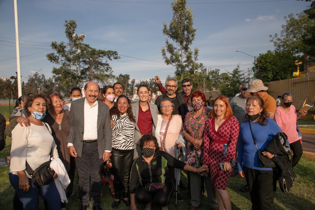 Entrega Gobierno capitalino 126 apoyos económicos a cooperativas del programa Economía Social y Solidaria en Iztacalco