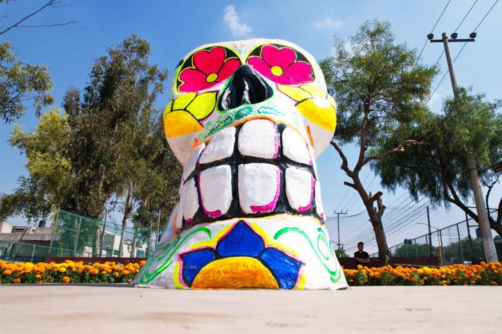 Ecatepec instala mega ofrenda de Día de Muertos con más de 26 mil plantas  de cempasúchil - Revista Zócalo