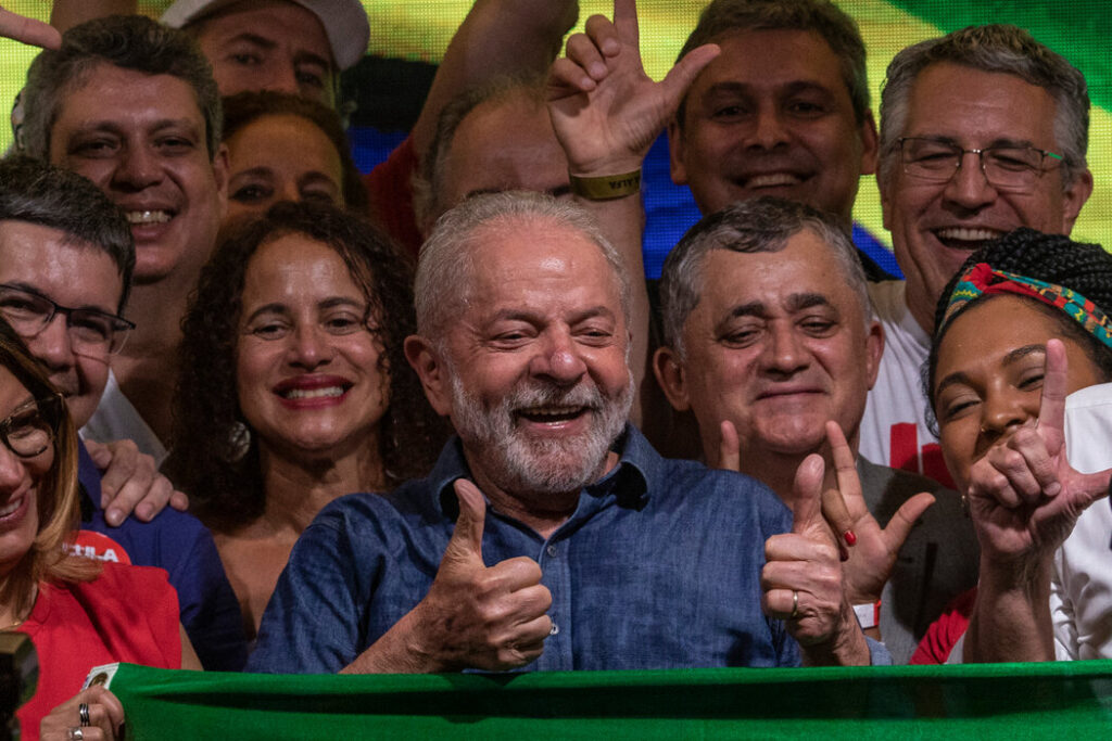 Gana Lula da Silva presidencia de Brasil por tercera ocasión