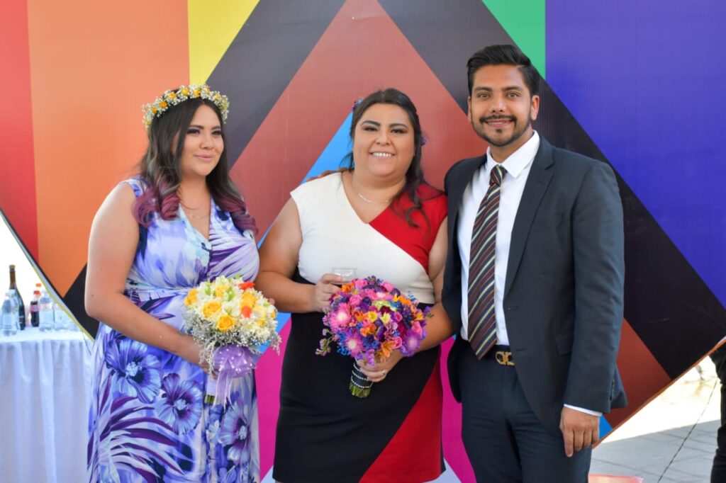 Celebran en Nezahualcóyotl el primer matrimonio igualitario, un hecho histórico en el municipio y en el oriente del Estado de México