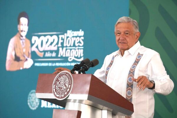 Presidente López Obrador confirma: habrá nueva línea aérea, se llamará Mexicana