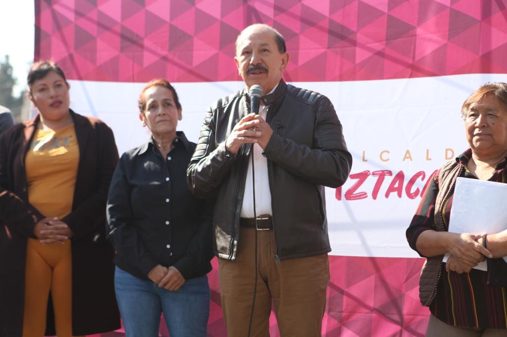 Entrega alcalde de Iztacalco alarmas vecinales como parte del presupuesto participativo 2022