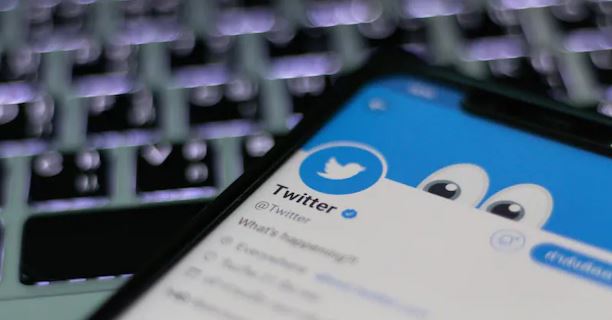 Retira Twitter prohibición a anuncios políticos