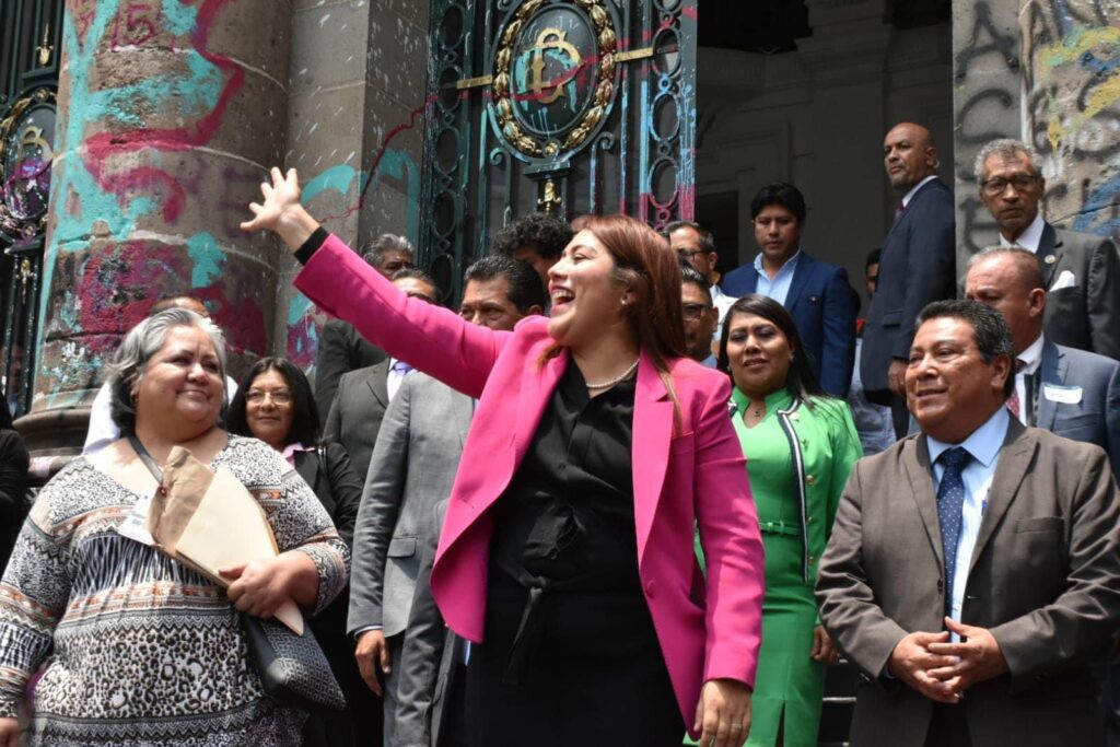 Alcaldesa Berenice Hernández rinde informe ante el Congreso de la Ciudad