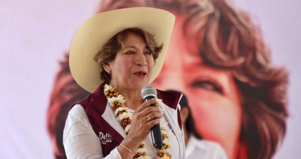 Apoyará Delfina Gómez cultivo de flores en Villa de Guerrero